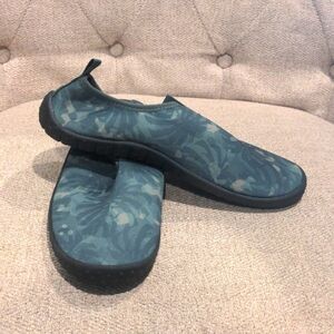 Cat & Jack Boys Water Shoes